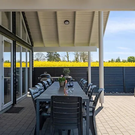 Dom wakacyjny Luxury House With Pool - By Traum Bogense